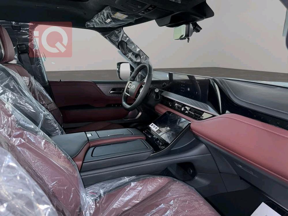 Infiniti QX80